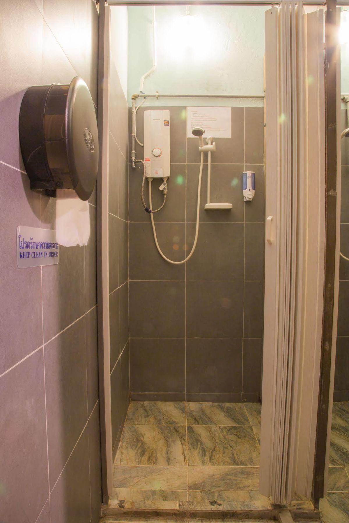 צ'יאנג מאי Cassette Hostel מראה חיצוני תמונה