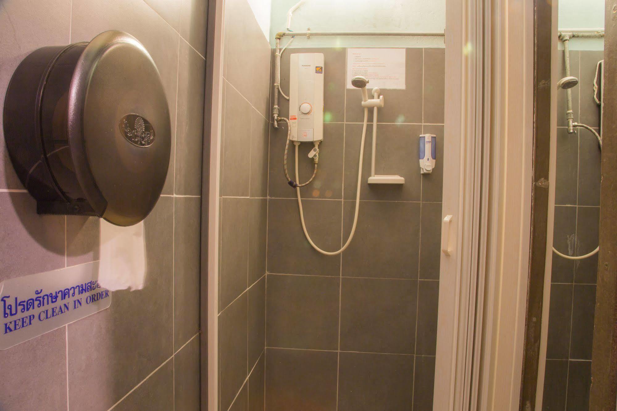 צ'יאנג מאי Cassette Hostel מראה חיצוני תמונה